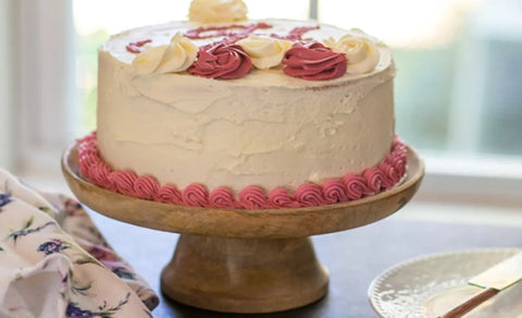 6-Delightful-Ways-to-Decorate-a-Wood-Cake-Stand INOX Artisans
