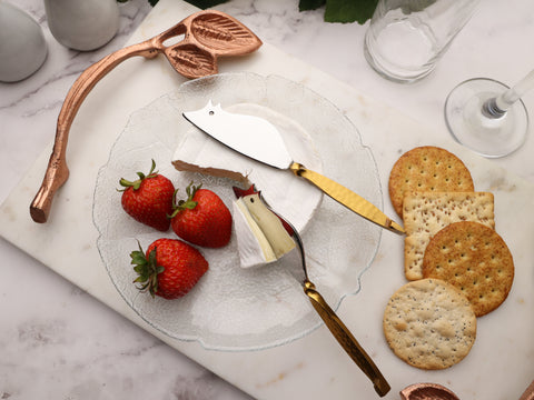 Ratoncito~ The Little Cheese Spreader That Could