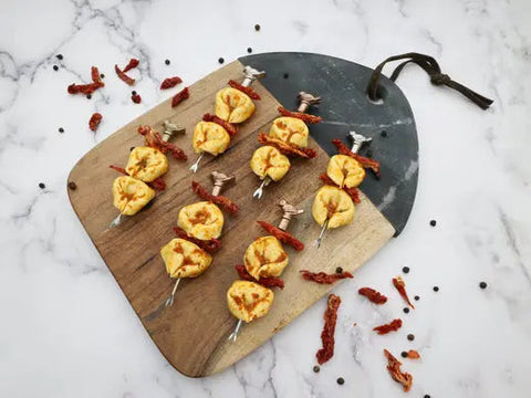 Pesto-Rosso-Tortellini-Skewer-Appetizers INOX Artisans