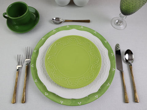 Textured Flatware Settings for Everyday Living